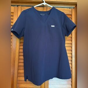 Figs Women's Navy Scrub set